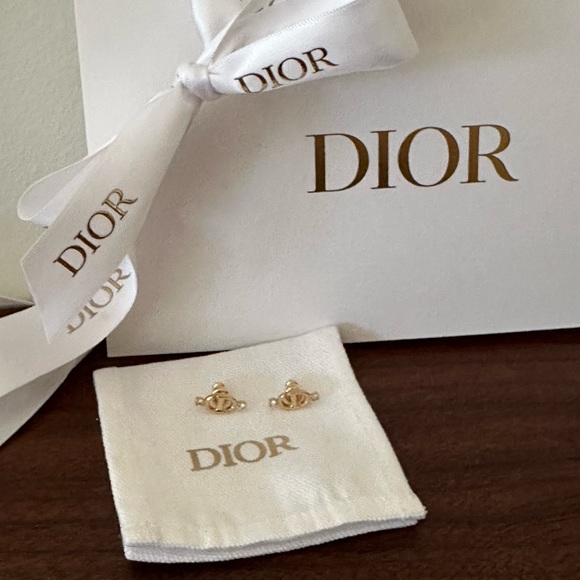 Authentic Petite CD stud earrings. - Picture 5 of 6